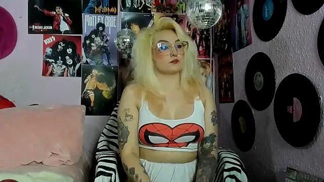 Avril Maria online show from May 25, 2026, 10:16 pm