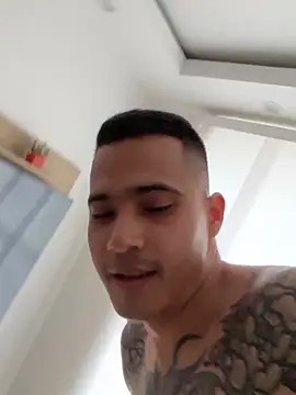 AndrewGmz online show from October 10, 2025, 6:18 pm