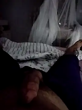 Snapshot of redah9898 chatting on November 2, 2025, 11:18 pm redah9898 online show from November 2, 2025, 11:18 pm