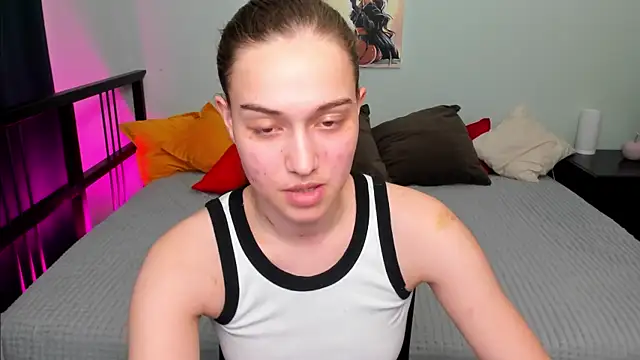 Alisa  Kelly online show from December 22, 2025, 2:41 am