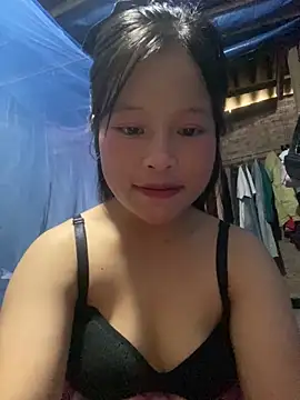 Snapshot of O_o_UwU_o_O chatting on October 15, 2025, 1:50 am O o UwU o O online show from October 15, 2025, 1:50 am