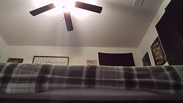 sexybigdick04 online show from March 29, 2026, 8:09 pm