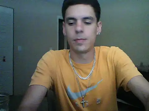 Snapshot of latinosatiro94 chatting on September 14, 2025, 12:21 am latinosatiro94 online show from September 14, 2025, 12:21 am