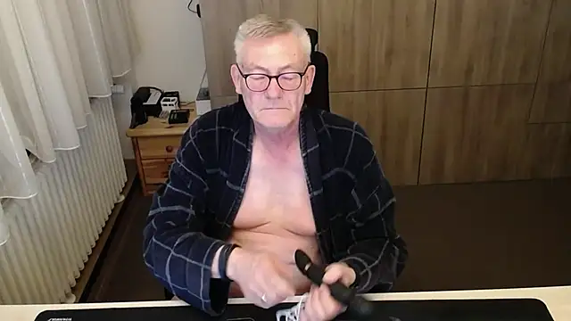 Snapshot of randyandy67 chatting on March 17, 2026, 7:50 pm randyandy67 online show from March 17, 2026, 7:50 pm