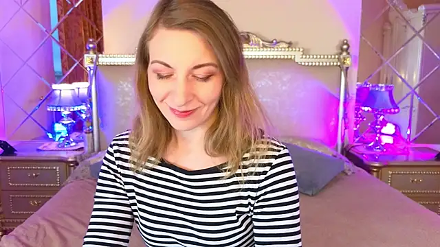 Katherine Loveau online show from November 25, 2025, 4:34 am