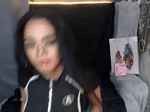 Snapshot of SerenityFoxx chatting on November 6, 2025, 7:37 pm SerenityFoxx online show from November 6, 2025, 7:37 pm