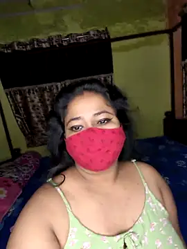 Smile-quien online show from November 17, 2025, 3:12 am