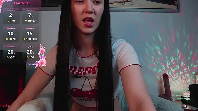 Veliora online show from November 16, 2025, 4:45 pm