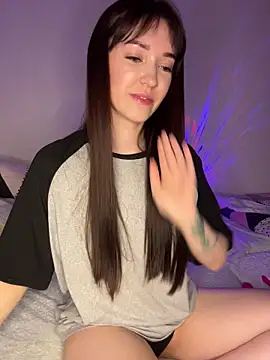 Veliora online show from February 26, 2026, 7:13 pm