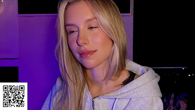 ElysiaXo online show from November 6, 2025, 10:21 pm