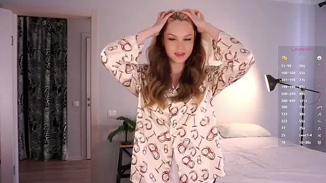 CherieSprinzl online show from September 17, 2025, 6:04 am