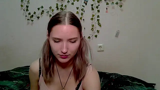 Snapshot of _kikiclark__ chatting on October 26, 2025, 4:46 pm kikiclark online show from October 26, 2025, 4:46 pm