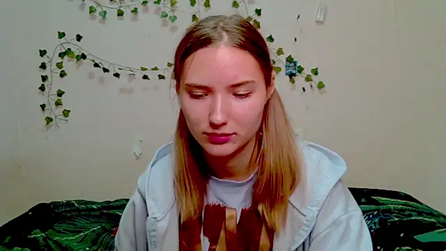 Snapshot of _kikiclark__ chatting on November 27, 2025, 8:55 pm kikiclark online show from November 27, 2025, 8:55 pm