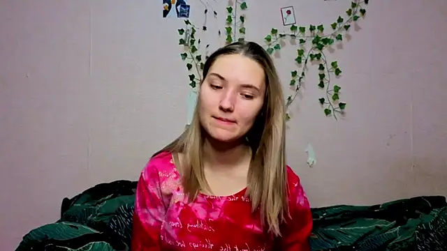 Snapshot of _kikiclark__ chatting on December 18, 2025, 8:48 pm kikiclark online show from December 18, 2025, 8:48 pm