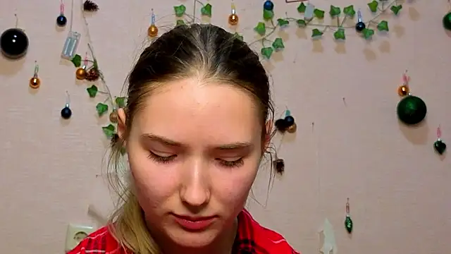  kikiclark   online show from February 12, 2026, 8:59 pm