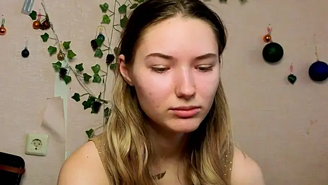  kikiclark   online show from February 13, 2026, 11:50 am