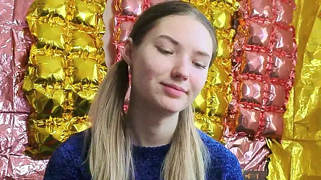  kikiclark   online show from March 18, 2026, 12:19 pm