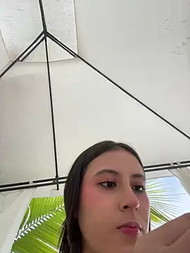 Snapshot of Juanita-Diaz chatting on May 10, 2026, 8:36 pm Juanita-Diaz online show from May 10, 2026, 8:36 pm