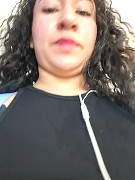 Lexiiee 1 online show from December 16, 2025, 4:23 pm