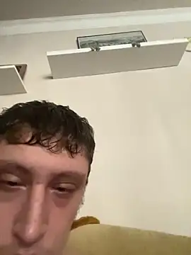 efeeee35 online show from September 25, 2025, 1:04 pm