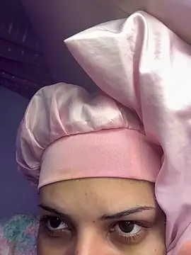 luluzinhax online show from May 14, 2026, 3:46 am