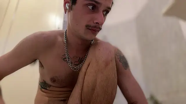 Snapshot of chrisalmeid_ chatting on February 1, 2026, 4:27 pm chrisalmeid online show from February 1, 2026, 4:27 pm