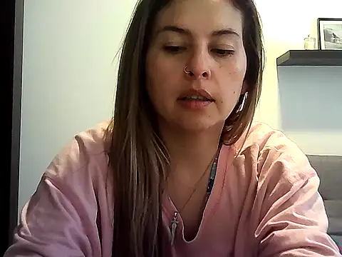 Snapshot of Valery__Rouse_ chatting on April 23, 2026, 12:29 pm Valery Rouse online show from April 23, 2026, 12:29 pm