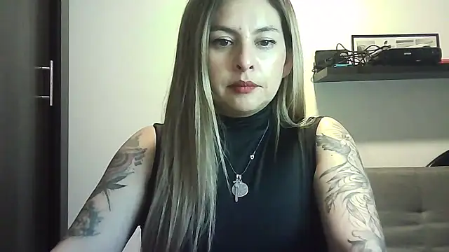 Snapshot of Valery__Rouse_ chatting on May 3, 2026, 5:13 am Valery Rouse online show from May 3, 2026, 5:13 am