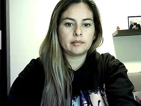 Snapshot of Valery__Rouse_ chatting on June 1, 2026, 12:12 am Valery Rouse online show from June 1, 2026, 12:12 am