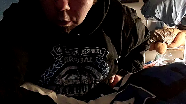 GeilerHSVFAN1989 online show from December 16, 2025, 8:03 pm