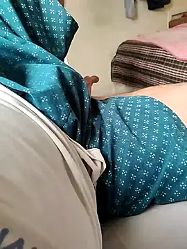 Ravi272 online show from December 1, 2025, 4:50 am