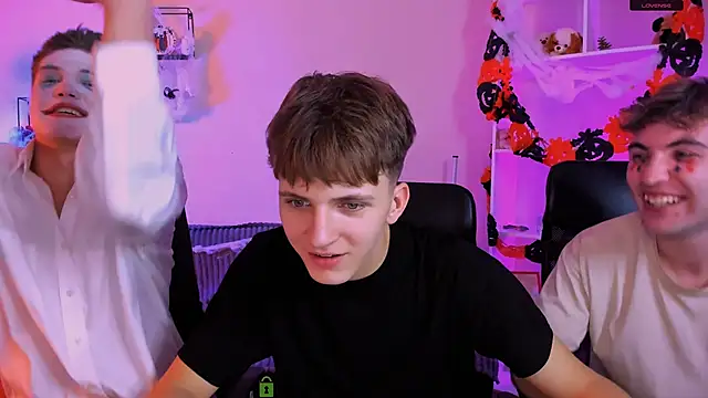 travis wolf  online show from October 31, 2025, 9:16 pm