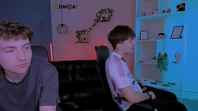 travis wolf  online show from March 22, 2026, 9:56 am