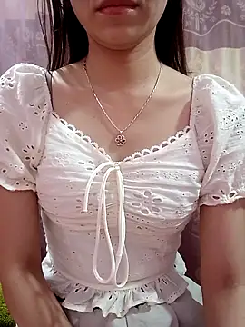 Snapshot of CherryBeii chatting on November 17, 2025, 10:48 pm CherryBeii online show from November 17, 2025, 10:48 pm