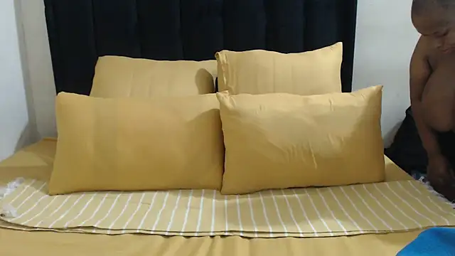 Chubby Queenx255 online show from December 19, 2025, 7:26 am