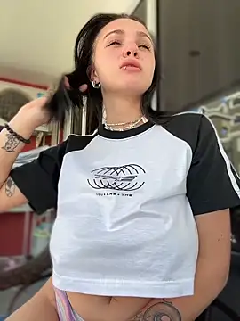 Snapshot of VendiMur chatting on November 30, 2025, 2:04 am VendiMur online show from November 30, 2025, 2:04 am