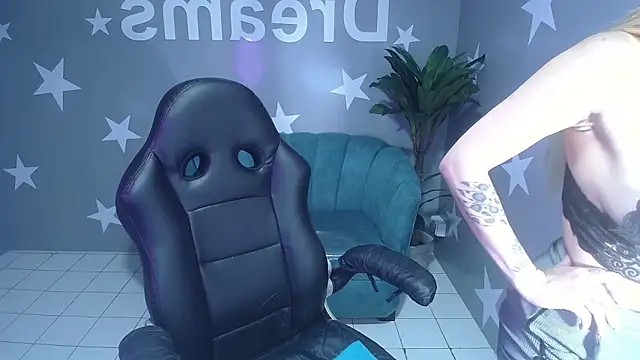 Candy kush t online show from October 24, 2025, 8:38 pm