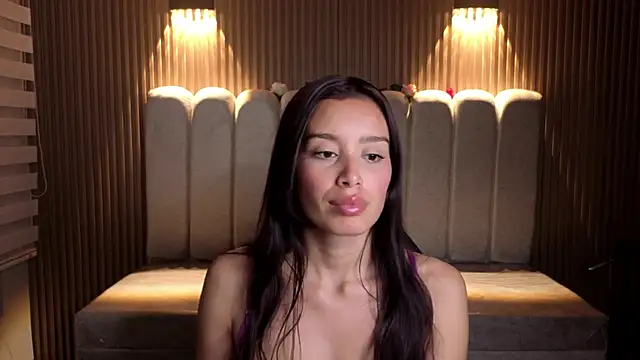 Snapshot of _Mia_Evans_1 chatting on April 21, 2026, 7:39 pm Mia Evans 1 online show from April 21, 2026, 7:39 pm