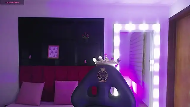 Snapshot of _Charlotte_Collins_ chatting on September 19, 2025, 3:02 pm Charlotte Collins online show from September 19, 2025, 3:02 pm