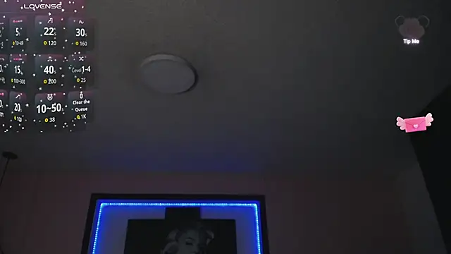 Snapshot of _Charlotte_Collins_ chatting on November 16, 2025, 7:30 pm Charlotte Collins online show from November 16, 2025, 7:30 pm