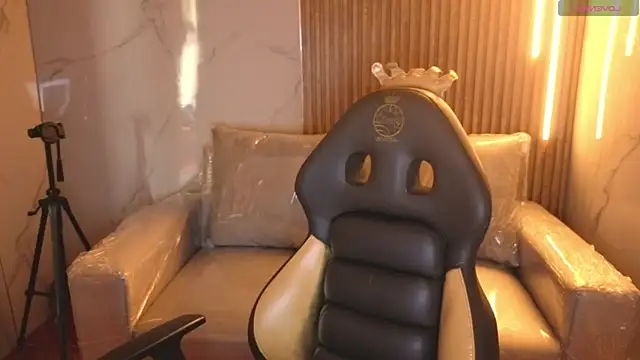 Snapshot of _Charlotte_Collins_ chatting on December 2, 2025, 2:56 pm Charlotte Collins online show from December 2, 2025, 2:56 pm