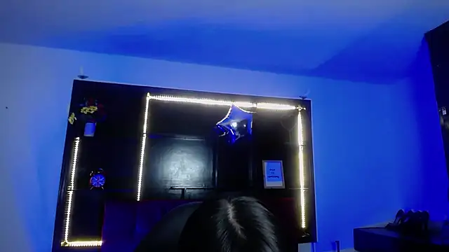  Charlotte Collins  online show from March 3, 2026, 3:07 pm