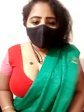 Snapshot of tamil_Vennila chatting on December 5, 2025, 7:43 pm tamil Vennila online show from December 5, 2025, 7:43 pm