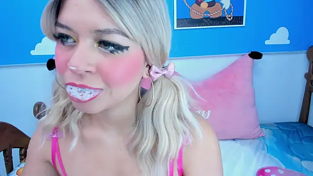 miss  evolet online show from September 24, 2025, 11:13 am