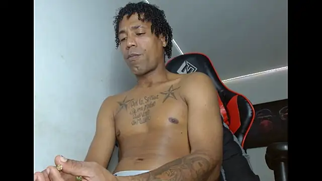 Snapshot of BBC_Black_ chatting on May 25, 2026, 1:44 am BBC Black online show from May 25, 2026, 1:44 am