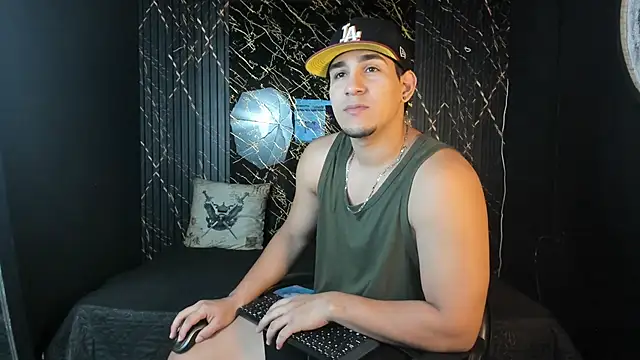 massimo vidal  online show from February 18, 2026, 2:35 pm