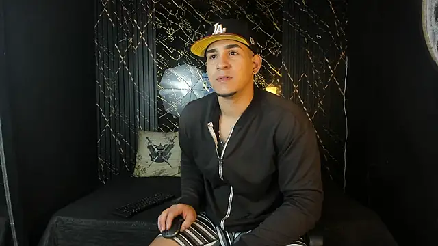 massimo vidal  online show from February 22, 2026, 11:31 am