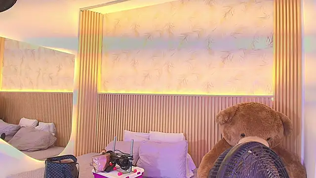 Liss-Reyes online show from March 9, 2026, 1:15 pm