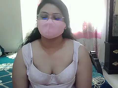 Snapshot of Elena_cruz5 chatting on September 13, 2025, 4:23 am Elena cruz5 online show from September 13, 2025, 4:23 am