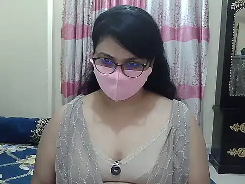 Snapshot of Elena_cruz5 chatting on September 15, 2025, 5:57 pm Elena cruz5 online show from September 15, 2025, 5:57 pm